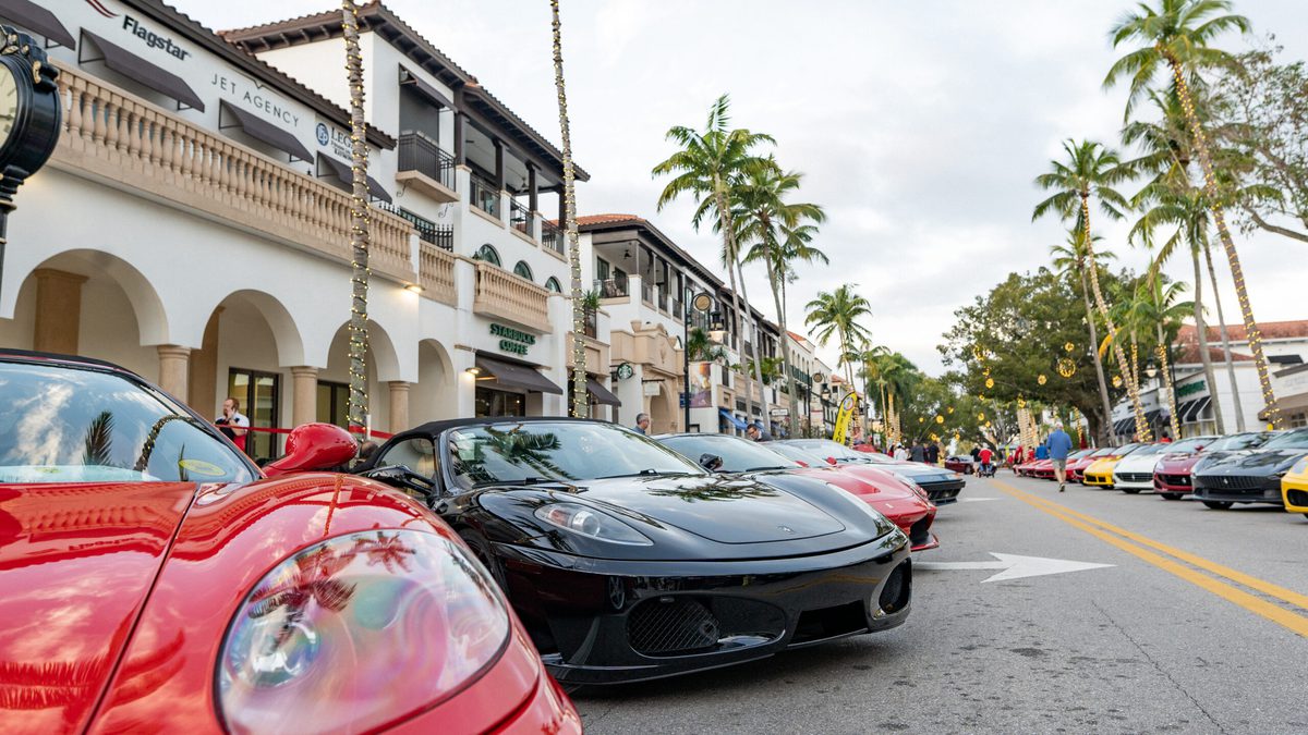 Cars on fifth ferraris