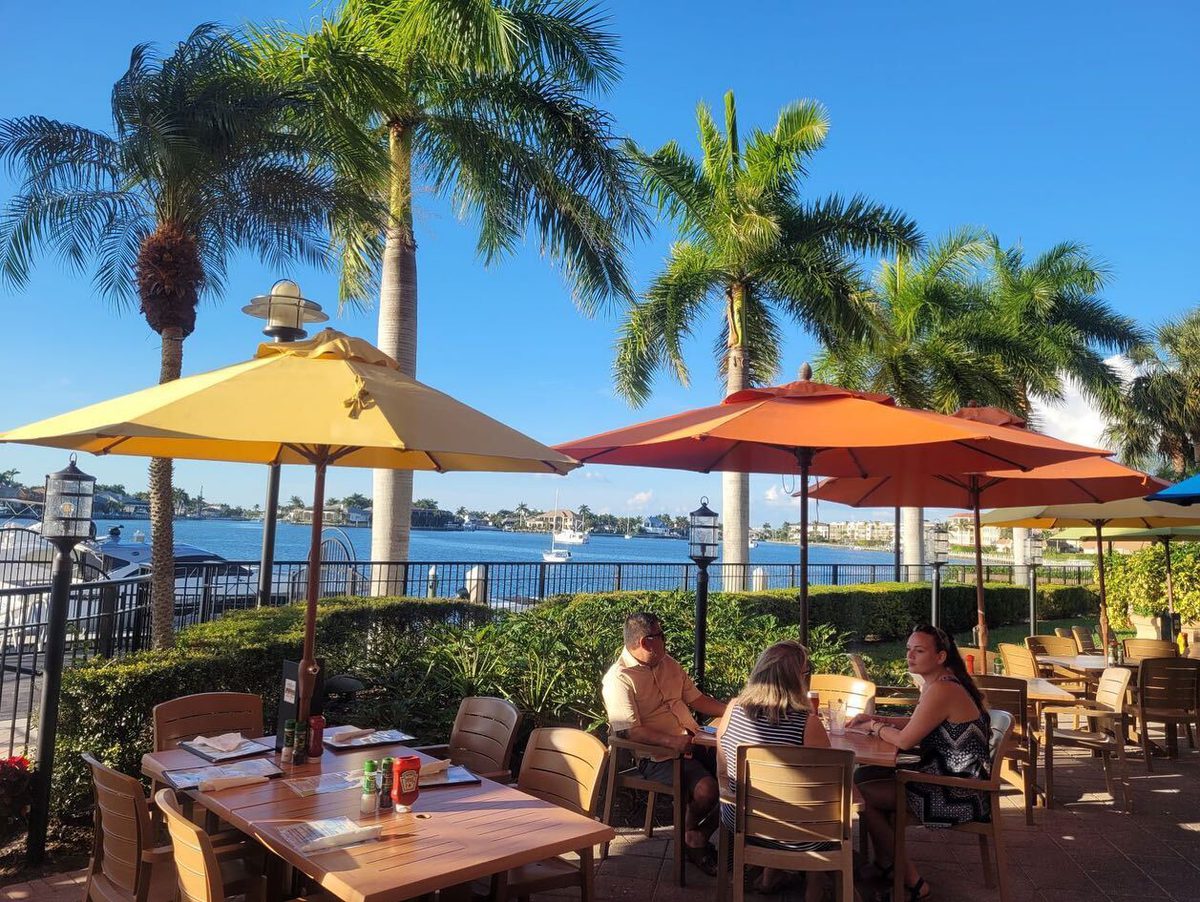 Mangoes bistro patio